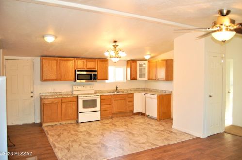 8355 Craycroft Rd, Tucson AZ  85756-9307 exterior