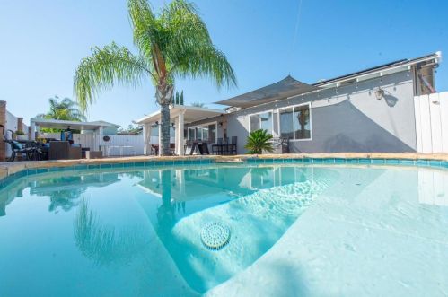 1031 Gale St, Escondido CA  92027-1230 exterior