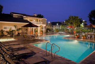 24152 Hollyoak, Laguna Beach CA  92656-6900 exterior