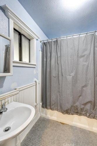 3707 Linwood Pl, Riverside CA 92506-1815 exterior