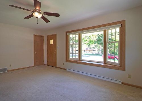 5705 Cleveland Ave, Milwaukee, WI 53219-3106