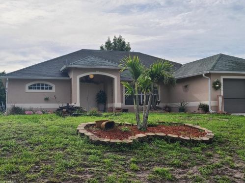 6016 Ruth Ave, Lehigh Acres, FL 33971-6846