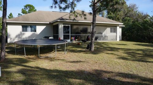 1138 Essex St, Lehigh Acres, FL 33974-2688