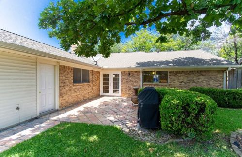 1309 Melrose Dr, Richardson TX  75080-3739 exterior