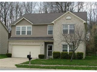 2890 Park View Dr, Columbus, IN 47201-1439