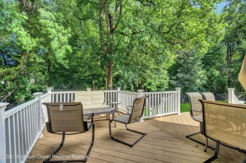 305 Bartley Rd, Jackson Twp NJ  08527-1166 exterior