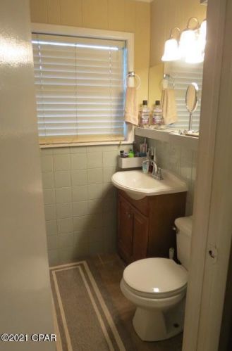 1102 8th Ave, Graceville FL  32440-2408 exterior