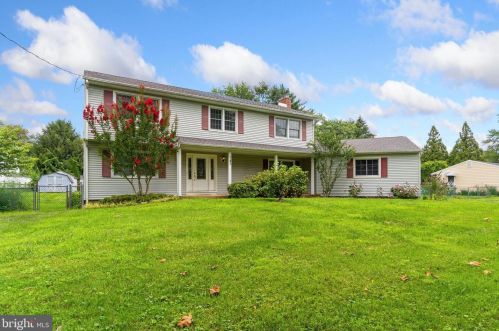 783 Colts Neck Rd, East Freehold, NJ 07728-8106