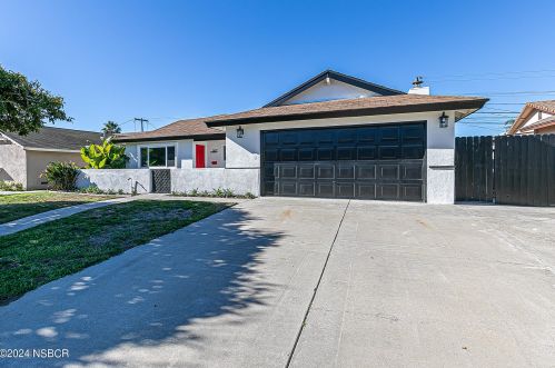 1627 School St, Santa Maria CA  93454-1919 exterior