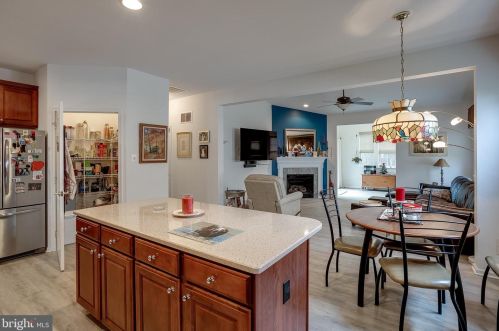 7 Osprey Ln, West Deptford NJ  08086-1809 exterior