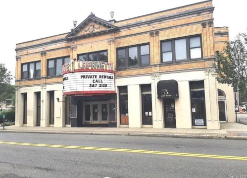 2 Riverside Dr, Airmont NY  10901-5703 exterior