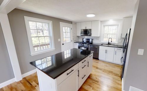 36 Shingle Mill Dr, Nashua NH  03062-2139 exterior