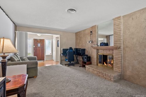 43757 Albeck Ave, Lancaster CA 93536-5746 exterior