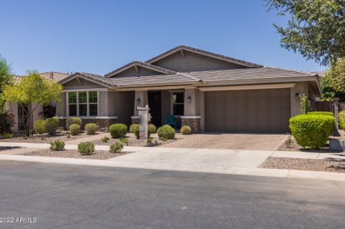 10566 Kinetic Dr, Mesa, AZ 85212-8045