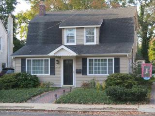 1404 Wanamassa Dr, Tinton Falls NJ  07712-4811 exterior