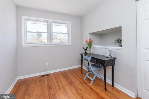 7 Nassau Ave, West Deptford NJ  08066-1120 exterior