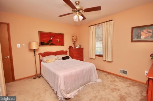 2503 Pennsylvania Ave, West Deptford NJ  08096-4753 exterior