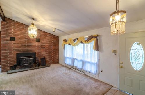 5 April Ln, Wilmington DE  19810-4122 exterior