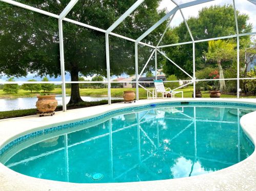 509 Waverly Cir, Fort Pierce, FL 34983-3409