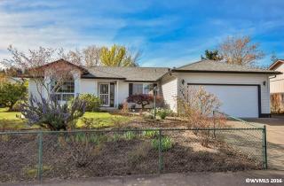 1702 Toucan St, Salem, OR 97304-2027