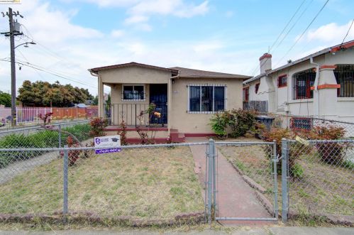 1136 92 Ave, Oakland CA 94603-1358 exterior