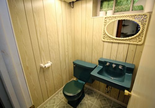 5012 Beloit Rd, Milwaukee WI 53214-5332 exterior