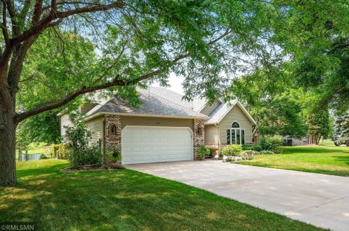 6444 Fawn Ln, Lino Lakes, MN 55014-5416