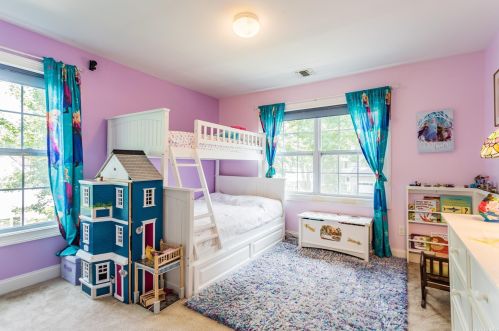 42 21st St, Huntington Station NY  11746-3259 exterior