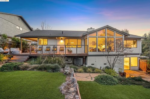 13050 Brookpark Rd, Oakland CA  94619-3504 exterior