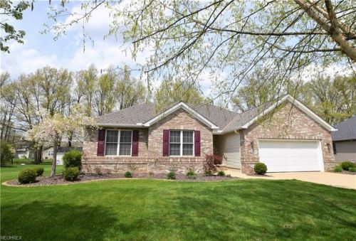 1037 Glendalough Dr, North Eaton OH  44044-1030 exterior