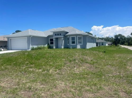 4200 4th St, Lehigh Acres, FL