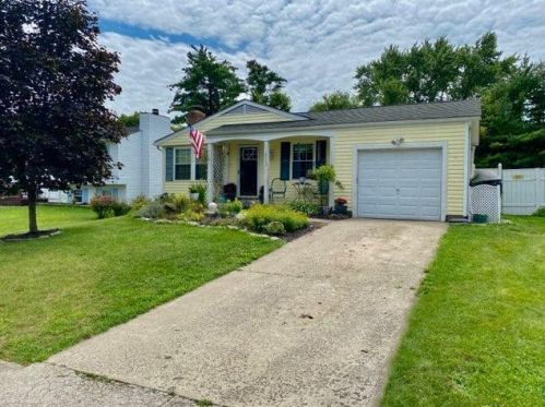2553 Coral Ridge Ave, Darbydale, OH 43123-1110