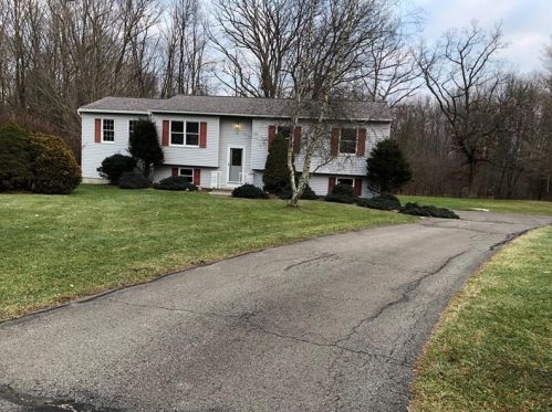 172 Longwell Dr, Grove City, PA 16127-3838