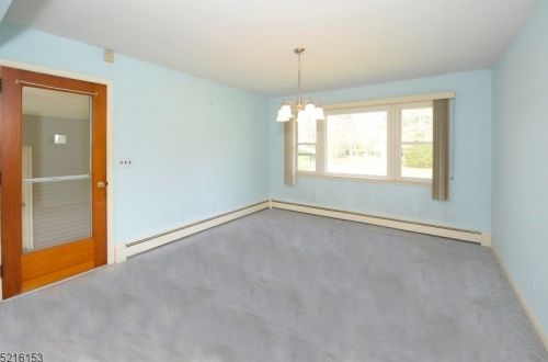 683 Squaw Brook Rd, Paterson NJ  07508-3004 exterior