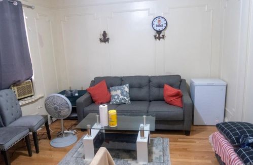 1847 Barnes Ave, Bronx NY  10462-3607 exterior