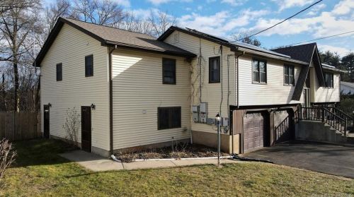 48 Center St, Windsor CT  06095-1402 exterior
