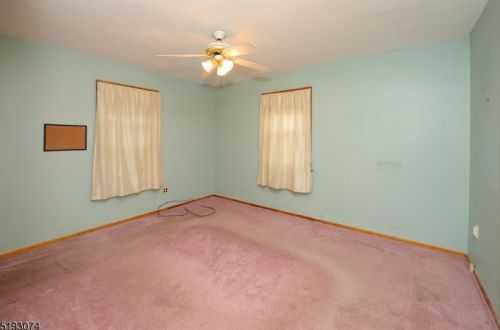32 Winslow Pl, West Paterson NJ  07424-2924 exterior