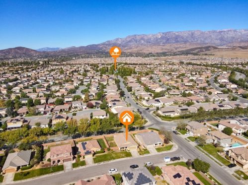 1390 Sweetpea Ln, Beaumont CA  92223-7820 exterior
