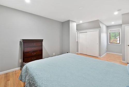 320 Monmouth Ave, N Milford NJ  07646-2025 exterior