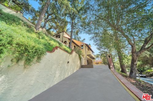 2936 Chevy Chase Dr, Glendale, CA 91206-1908