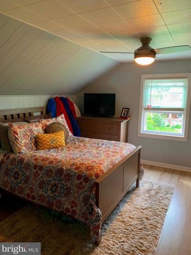 463 School Ln, Harleysville PA  19438-1714 exterior