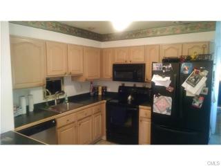 6 Shelview Dr, Huntington, CT 06484-4230