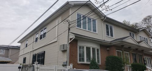 144-21 182nd Pl, Jamaica, NY 11413-1742