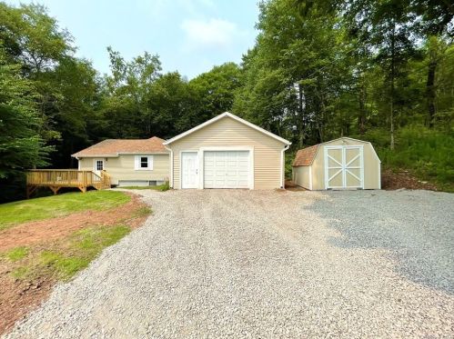 131 Ferndale Rd, Ferndale, NY 12734-5117