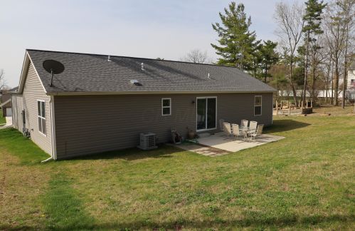1413 Pinewood Ct, Bellefontaine OH  43311-8905 exterior