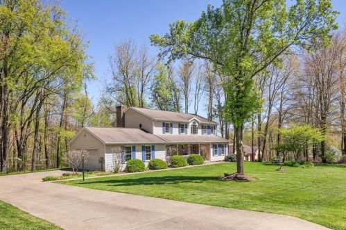 117 Red Brush Trl, Harmony, PA 16037-8224