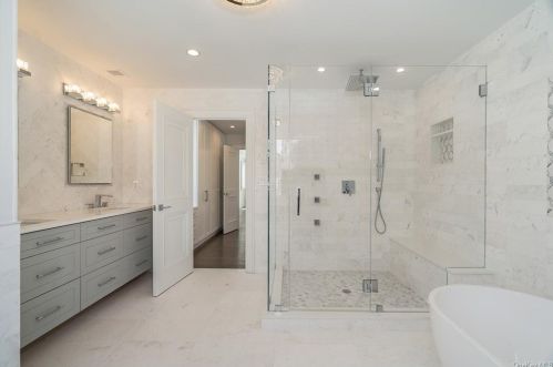 19 Rugby Rd, New Rochelle NY  10804-3924 exterior