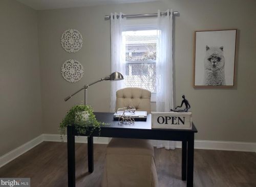 15 Holyoke Ln, Willingboro NJ  08046-1742 exterior