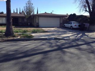 9513 Tamarind Ave, Fontana, CA 92335-5963