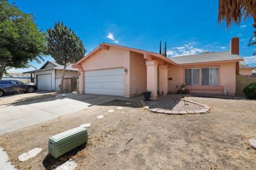 638 Eston Pl, Lancaster, CA 93535-3832